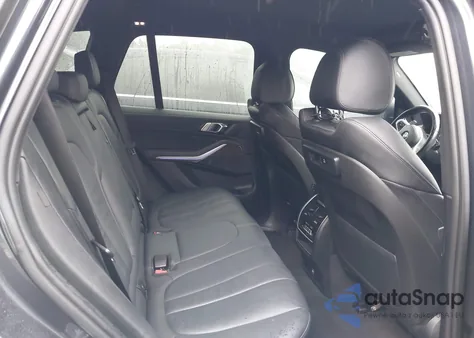 2022 BMW X5 xDrive40I z USA, uszkodzony, nr VIN 5UXCR6C05N9L89754